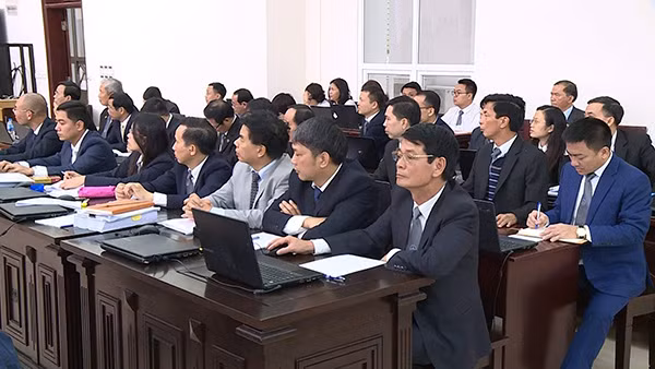 Các luật sư tại phiên tòa. Các luật sư tại phiên tòa.
