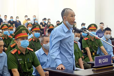 Các bị cáo tại tòa.