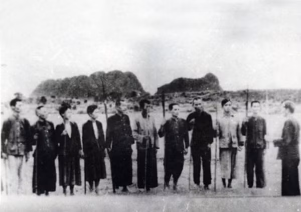 Đội tự vệ huyện Hoà Quân và Đông Sớ trong cao trào Xô Viết Nghệ Tĩnh 1930 - 1931.