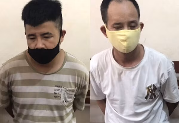 Hai đối tượng...