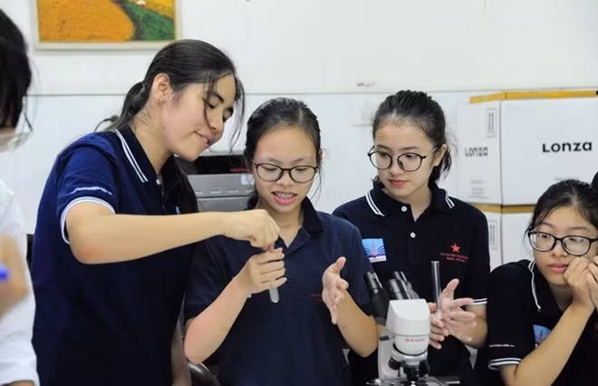Việc tự chủ sẽ giúp các trường phổ thông tạo ra nhiều giá trị cho học sinh.