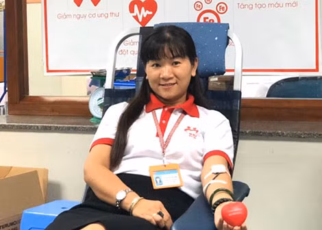 Chị Lê Thanh Nam đã 82 lần hiến máu và hiến tiểu cầu. Chị Lê Thanh Nam đã 82 lần hiến máu và hiến tiểu cầu.