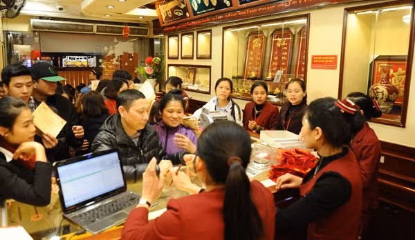 Các chuyên gia khuyên “để mắt” đến vàng trong năm 2020.