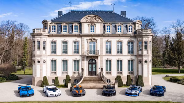 "Đại gia đình Bugatti Chiron” có màn hội tụ hoàng tráng. "Đại gia đình Bugatti Chiron” có màn hội tụ hoàng tráng.