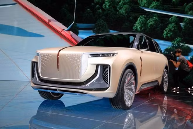 Hongqi E115 chạy điện hoàn toàn.