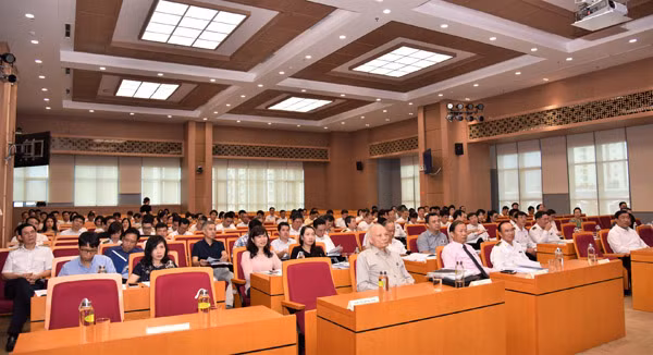 Các đại biểu tham dự hội thảo.
