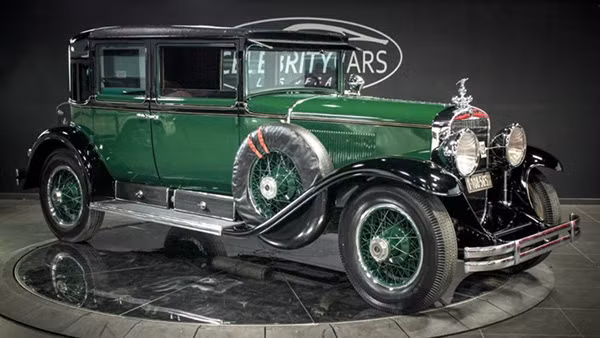 Chiếc Cadillac Town Sedan bọc thép đời 1928 từng thuộc sở hữu của ông trùm Al Capone sắp được bán đấu giá.