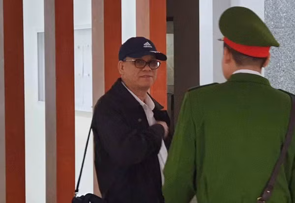 Bị cáo Trần Văn Minh. Bị cáo Trần Văn Minh.