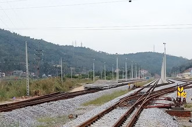 Cần thêm khoảng 6.000 tỷ mới có thể hoàn thành Dự án đường sắt Yên Viên-Cái Lân.