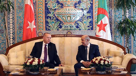 Tổng thống Thổ Nhĩ Kỳ Recep Tayyip Erdogan và Tổng thống Algeria Abdelmadjid Tebboune.