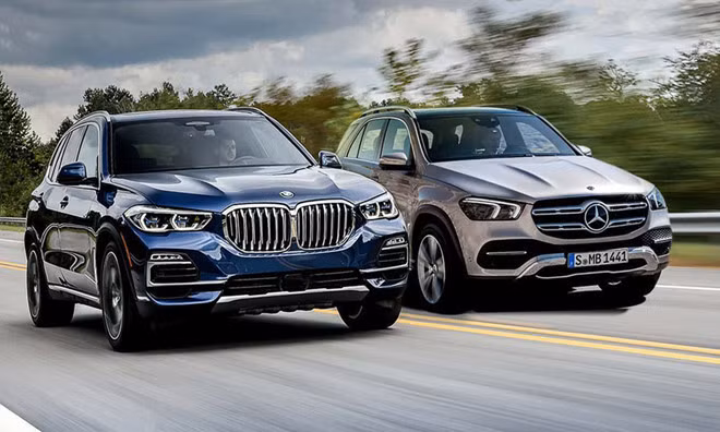 BMW đã vượt qua đối thủ đồng hương Mercedes-Benz để trở thành thương hiệu xe hạng sang bán chạy nhất tại thị trường Mỹ.