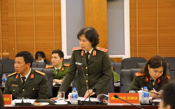 Các đơn vị chức năng thảo luận, phát biểu ý kiến tại buổi làm việc.
