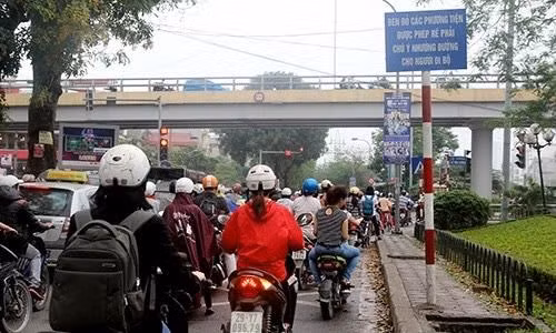 Hà Nội bỏ 76 biển báo giao thông không hiệu quả