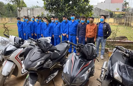 Ngăn chặn nhóm côn đồ mang hung khí đi tìm người "thanh toán" ảnh 2