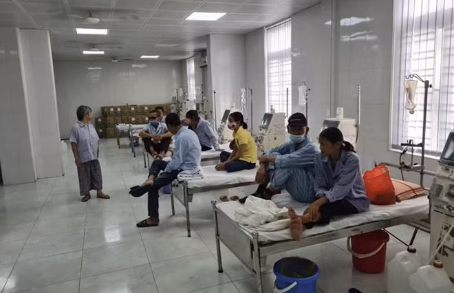 Nhiều bệnh nhân lo lắng vì đến lịch nhưng chưa được bố trí chạy thận nhân tạo.