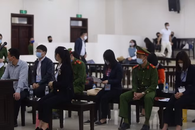 Bị cáo Hà Văn Thắm và đồng phạm.