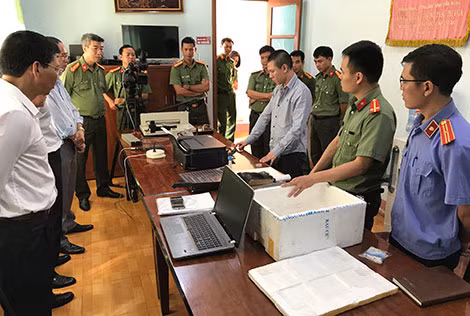 Công an Đắk Nông thực nghiệm điều tra vụ sản xuất, tàng trữ và lưu hành tiền giả quy mô lớn.