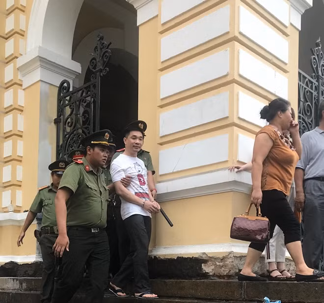 Văn Kính Dương bị đề nghị mứ án tủ hình