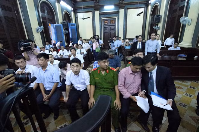 Nguyễn Minh Hùng và các đồng phạm tại phiên sơ thẩm lần 1