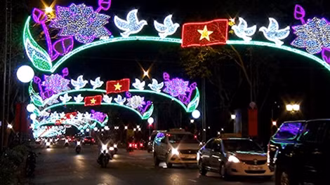 Đường Lê Duẩn trang hoàng sắc màu