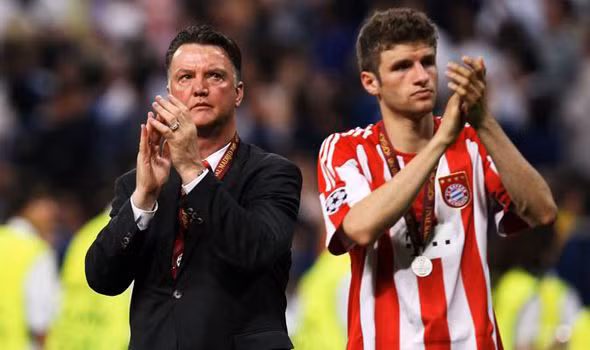 Luis Van Gaal và Thomas Muller từng có thời gắn bó tại Bayern.