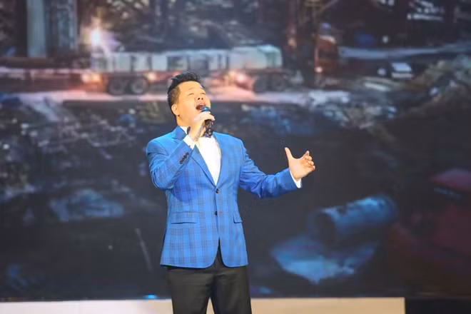 Ca sĩ Trọng Tấn
