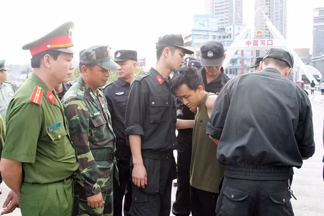 Cảnh sát Hình sự Công an tỉnh Lào Cai bắt giữ một đối tượng