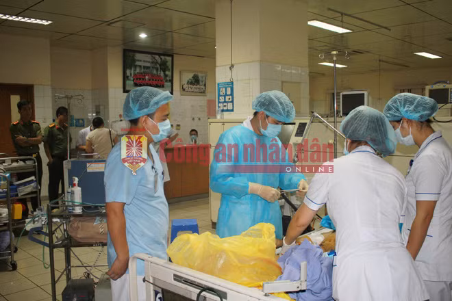 Cấp cứu bệnh nhân chạy thận ở BV đa khoa tỉnh Hòa Bình