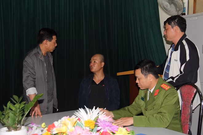 Lấy lời khai đối tượng Nguyễn Sơn Hà