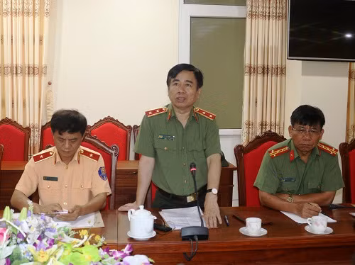 Trung tướng Phạm Quang Cử phát biểu tại buổi làm việc Trung tướng Phạm Quang Cử phát biểu tại buổi làm việc