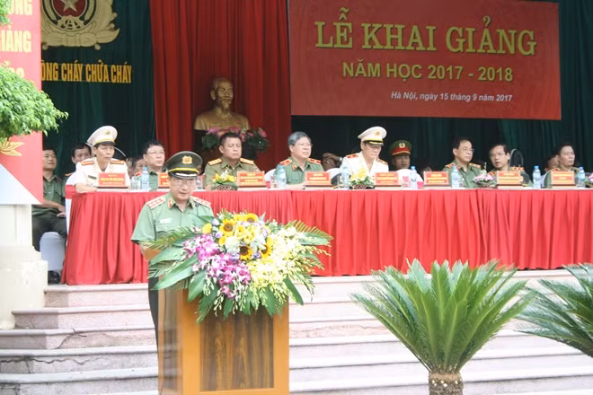 Thứ trưởng Nguyễn Văn Thành phát biểu tại Lễ khai giảng