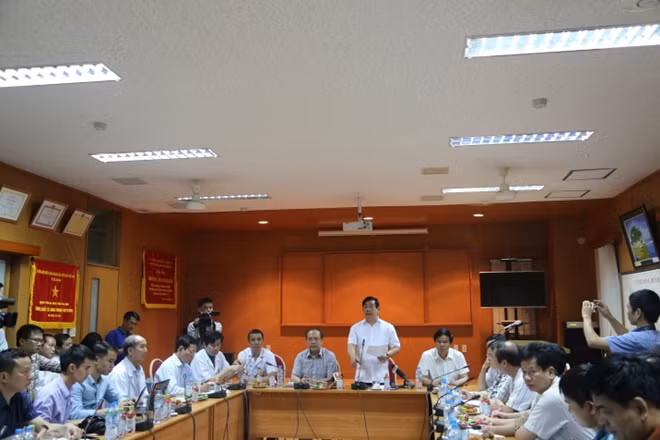Quang cảnh buổi họp báo