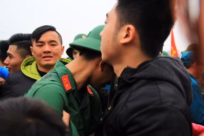 và những giọt nước mắt.