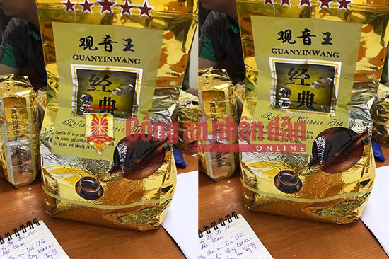 Số ma túy được Quang giấu trong thùng nước lavie và ngụy trang