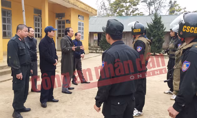 Lực lượng cảnh sát đặc nhiệm được tung vào truy tìm hung thủ Lực lượng cảnh sát đặc nhiệm được tung vào truy tìm hung thủ