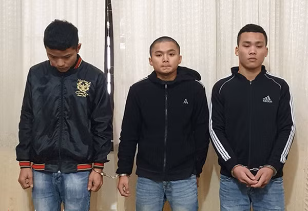 3 đối tượng tại cơ quan Công an. 3 đối tượng tại cơ quan Công an.