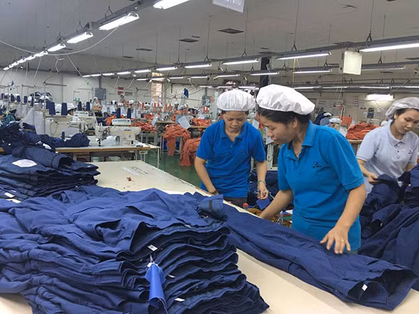 Nếu dịch bệnh COVID-19 được khống chế hoàn toàn, các nước đồng loạt mở rộng thị trường sẽ giúp cho các doanh nghiệp tăng xuất khẩu. Nếu dịch bệnh COVID-19 được khống chế hoàn toàn, các nước đồng loạt mở rộng thị trường sẽ giúp cho các doanh nghiệp tăng xuất khẩu.