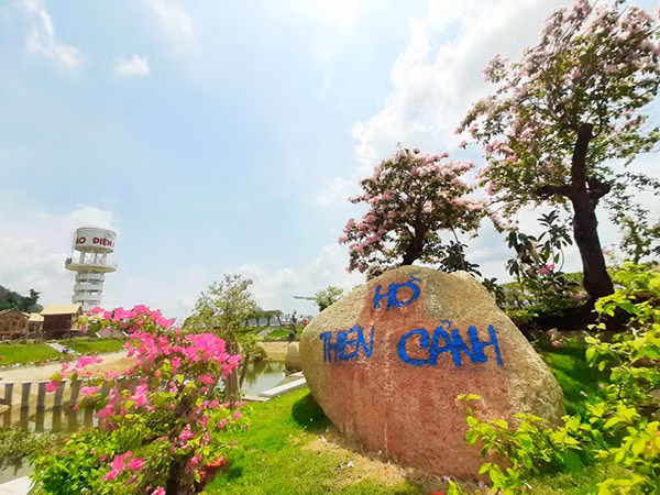Khu du lịch với nhiều góc sống ảo tuyệt đẹp.