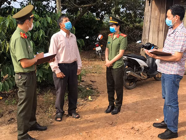 Lực lượng An ninh Công an huyện Krông Nô luôn gần gũi với nhân dân, làm tốt công tác dân vận.