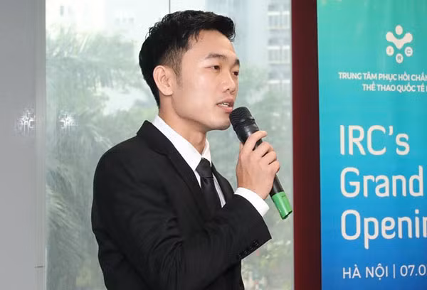 Lương Xuân Trường trong ngày ra mắt Trung tâm hồi phục chấn thương thể thao quốc tế (IRC). Ảnh: MĐ.