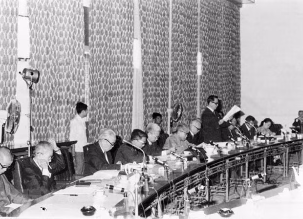 Hội đồng bầu cử toàn quốc họp phiên thứ nhất, ngày 21-22/2/1976, tại Sài Gòn (từ 2/7/1976 được đổi tên là Thành phố Hồ Chí Minh).