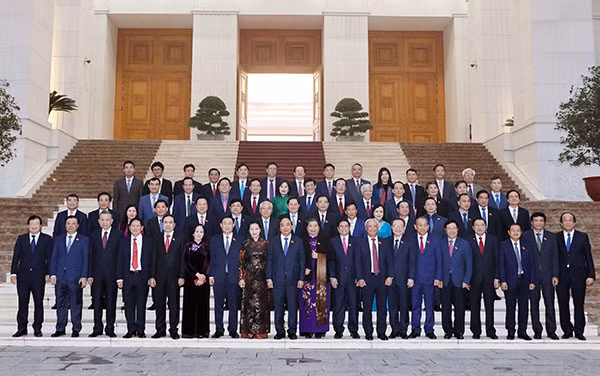 Thủ tướng Nguyễn Xuân Phúc, Chủ tịch Quốc hội Nguyễn Thị Kim Ngân, các đồng chí lãnh đạo Đảng, Nhà nước và các thành viên Chính phủ. Ảnh: TTXVN.