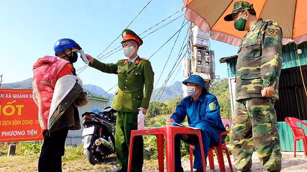 Quảng Ninh và Hải Phòng gỡ bỏ hầu hết các biện pháp kiểm soát dịch bệnh.