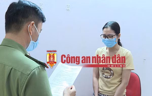 Công an tỉnh Vĩnh Phúc đọc lệnh bắt tạm giam đối với Nguyễn Thị Hồng Hạnh. Công an tỉnh Vĩnh Phúc đọc lệnh bắt tạm giam đối với Nguyễn Thị Hồng Hạnh.