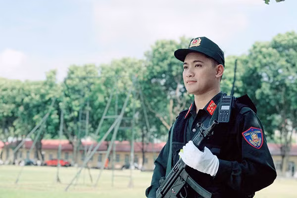 Thượng úy Đỗ Văn Viết.