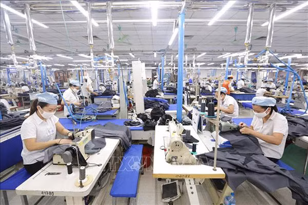 Đội ngũ cán bộ công đoàn các cấp ngày càng hoàn thiện về năng lực, nghiệp vụ, trở thành lực lượng quan trọng, là chỗ dựa vững chắc cho người lao động.