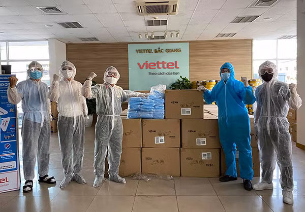Viettel hoàn thành kết nối camera khu vực cách ly. Viettel hoàn thành kết nối camera khu vực cách ly.