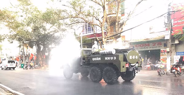 Hải Phòng tiến hành phun hóa chất khử trùng...
