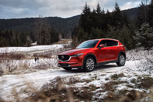 Khả năng vận hành và trang bị an toàn vượt trội cũng là lợi điểm cho Mazda CX-5 trước các đối thủ cạnh tranh.