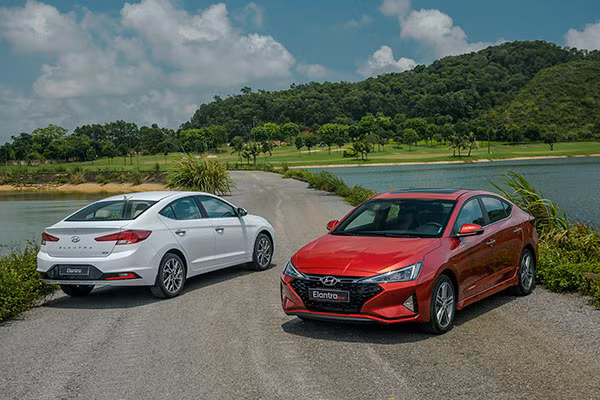 Hyundai Elantra.